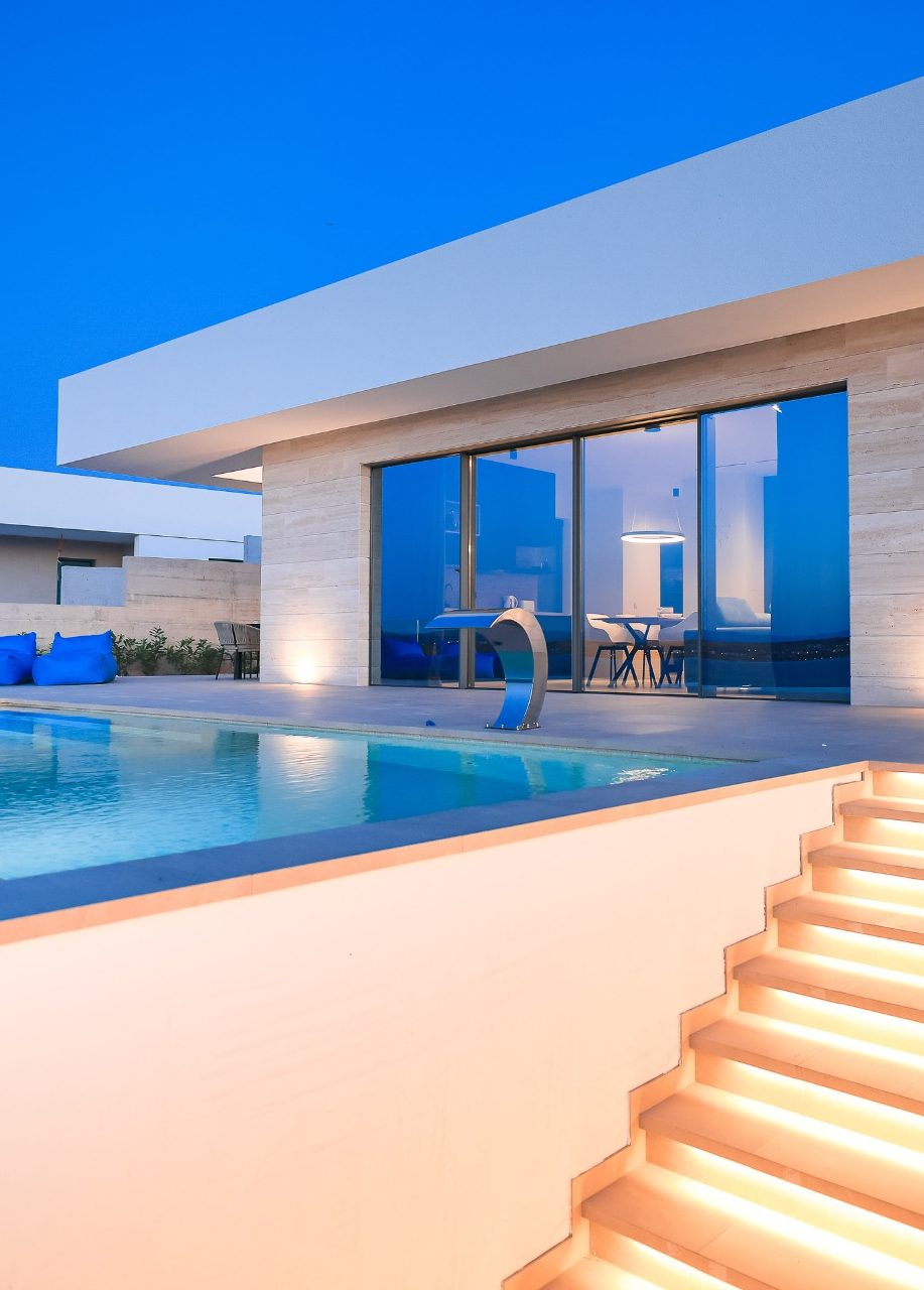 Moderne Villa View Kroatien mit Pool und Blick auf die Adria